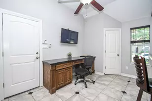 9102 S Pass Ln, Houston, TX 77064 - Photo 13