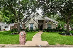 9102 S Pass Ln, Houston, TX 77064 - Photo 3