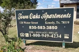 120 Water St, Kenedy, TX 78119 - Photo 5