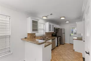 1216 Cleveland St, Houston, TX 77019 - Photo 11
