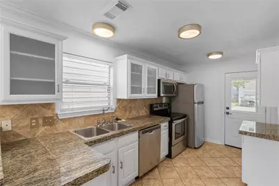 1216 Cleveland Street, Houston, TX 77019 - Photo 3