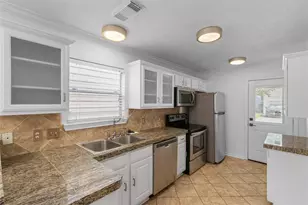 1216 Cleveland St, Houston, TX 77019 - Photo 3