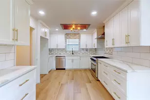 2919 Norwich St, Pearland, TX 77584 - Photo 7