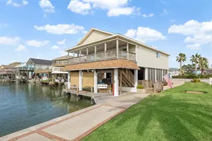 223 Easterly Dr, Tiki Island, TX 77554 - Photo 29