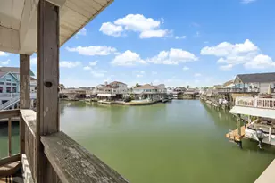 223 Easterly Dr, Tiki Island, TX 77554 - Photo 27