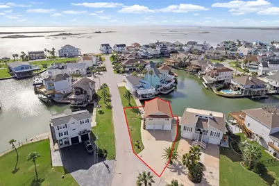 223 Easterly Drive, Tiki Island, TX 77554 - Photo 31