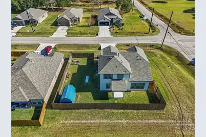 6738 Blimp Base Road, Hitchcock, TX 77563 - Photo 39