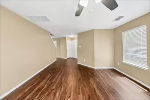 12702 Rio Quatro Dr, Houston, TX 77045 - Photo 7