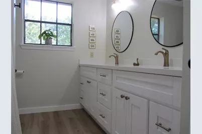2401 Sycamore Avenue #B3, Huntsville, TX 77340 - Photo 17