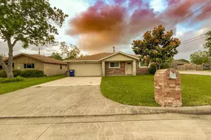 2902 19th Ave N, Texas City, TX 77590 - Photo 1