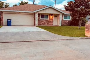 2902 19th Ave N, Texas City, TX 77590 - Photo 3