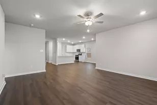 2429 E Heritage Dr, Dayton, TX 77535 - Photo 11