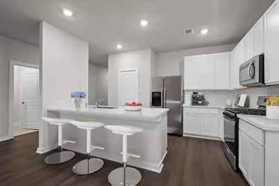 2429 East Heritage Drive, Dayton, TX 77535 - Photo 5