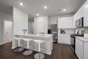 2429 E Heritage Dr, Dayton, TX 77535 - Photo 5