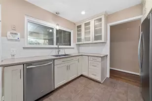 10627 Moonlight Dr, Houston, TX 77096 - Photo 11