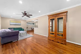 10627 Moonlight Dr, Houston, TX 77096 - Photo 3