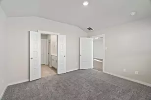 2014 Darlington Oak Dr, Conroe, TX 77304 - Photo 9