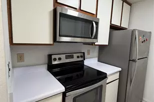 10049 Westpark Dr, Houston, TX 77042 - Photo 13