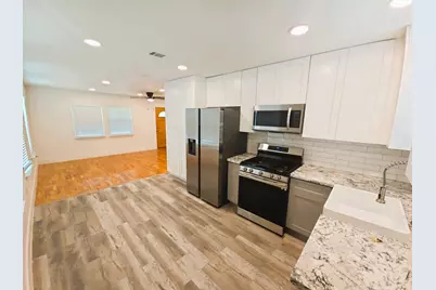 3603 E Lockwood Drive, Houston, TX 77026 - Photo 3