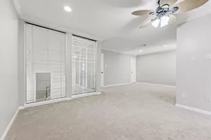 5933 Woodway Place Ct, Houston, TX 77057 - Photo 11