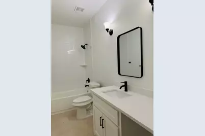 8437 Winthrop Street, Houston, TX 77075 - Photo 9