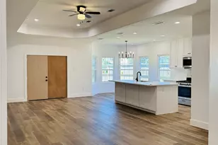 8437 Winthrop St, Houston, TX 77075 - Photo 5