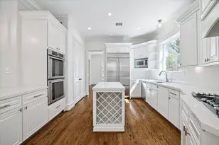 3917 Tennyson St, West University Place, TX 77005 - Photo 9