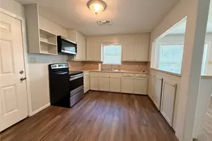 145 Pine Hollow Ln, Huntsville, TX 77320 - Photo 5