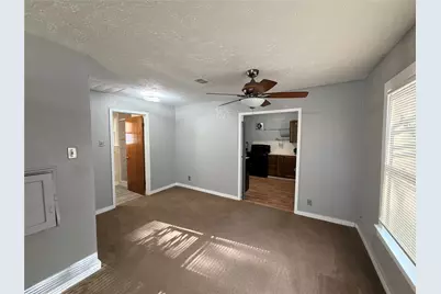 1322 Avenue N #B, Huntsville, TX 77340 - Photo 7