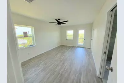 14142 Miramar Drive, Galveston, TX 77554 - Photo 11