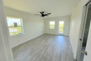 14142 Miramar Dr, Galveston, TX 77554 - Photo 11