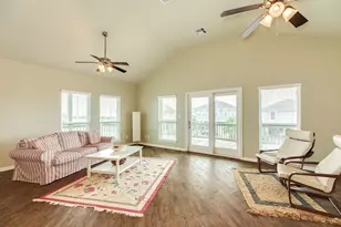 25126 Sausalito Dr, Galveston, TX 77554 - Photo 7