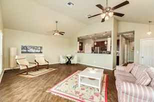 25126 Sausalito Dr, Galveston, TX 77554 - Photo 9