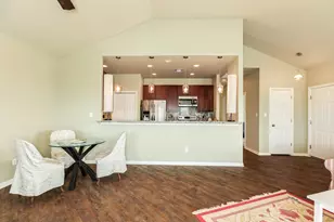 25126 Sausalito Dr, Galveston, TX 77554 - Photo 9