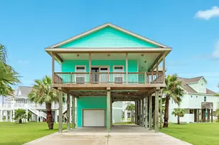 25126 Sausalito Dr, Galveston, TX 77554 - Photo 1