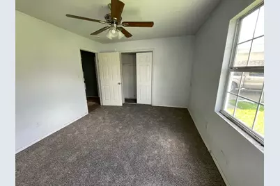 5746 Groveton Street, Houston, TX 77033 - Photo 11