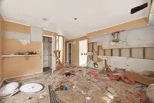 10203 Heather Hill Dr, Houston, TX 77086 - Photo 11