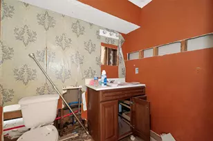 10203 Heather Hill Dr, Houston, TX 77086 - Photo 13