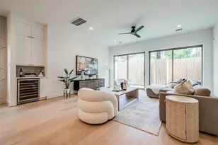 1209 W Bell St, Houston, TX 77019 - Photo 11