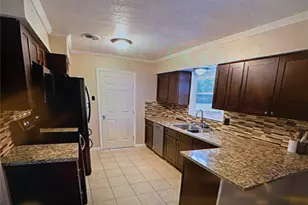 2206 Palomar St, Baytown, TX 77520 - Photo 1