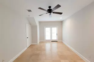 2418 Ralph St, Houston, TX 77006 - Photo 7