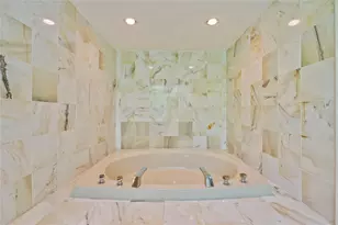 5300 Mercer St, Houston, TX 77005 - Photo 29