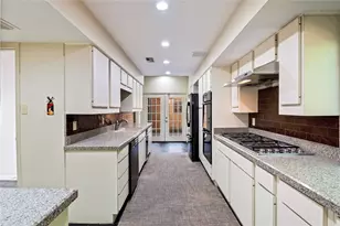 5300 Mercer St, Houston, TX 77005 - Photo 11