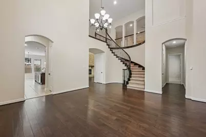 13909 N Lake Branch Lane, Houston, TX 77044 - Photo 11