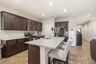 2218 Strong Horse Dr, Conroe, TX 77301 - Photo 11