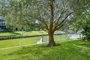 18214 Bal Harbour Dr, Nassau Bay, TX 77058 - Photo 41