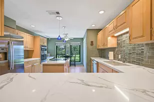 18214 Bal Harbour Dr, Nassau Bay, TX 77058 - Photo 11