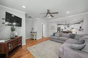 909 E 33rd St, Houston, TX 77022 - Photo 7