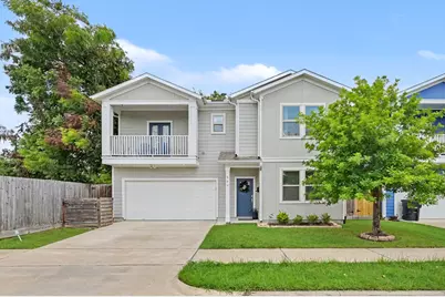 909 E 33rd Street, Houston, TX 77022 - Photo 1