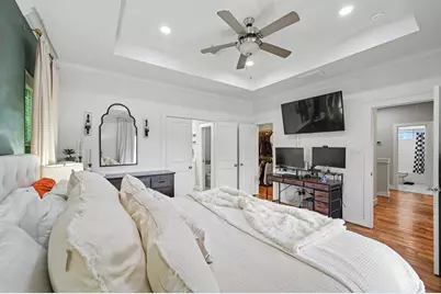 909 E 33rd Street, Houston, TX 77022 - Photo 21
